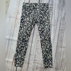 Express skinny pants. Grays/white. Low rise. Size 4.
